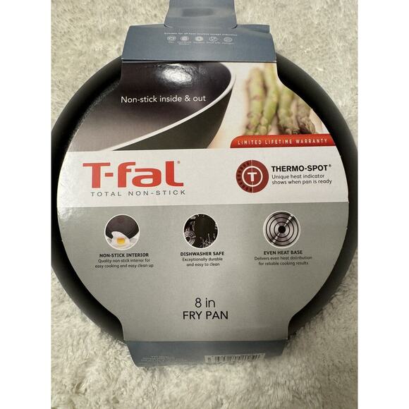 T-fal 'Total Non Stick' Frying Pan 8" Black - Thermo-Spot Heat Indicator - Picture 4 of 5